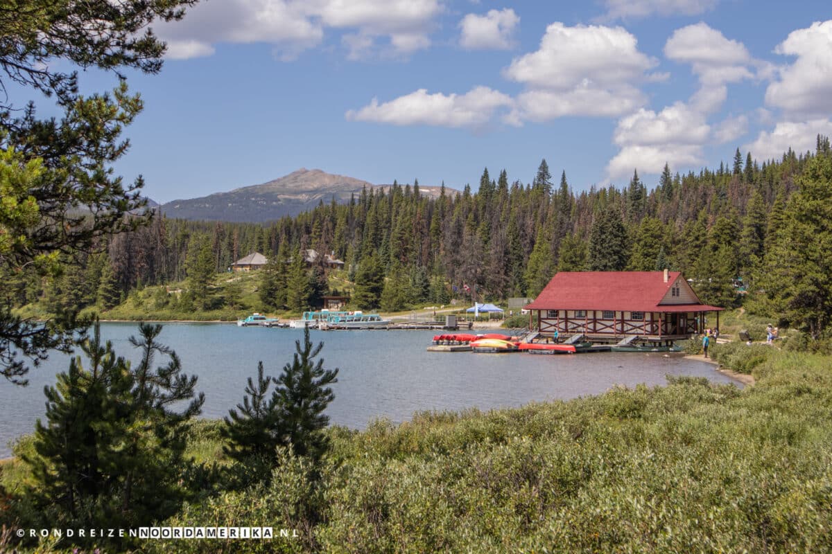 Maligne Lake