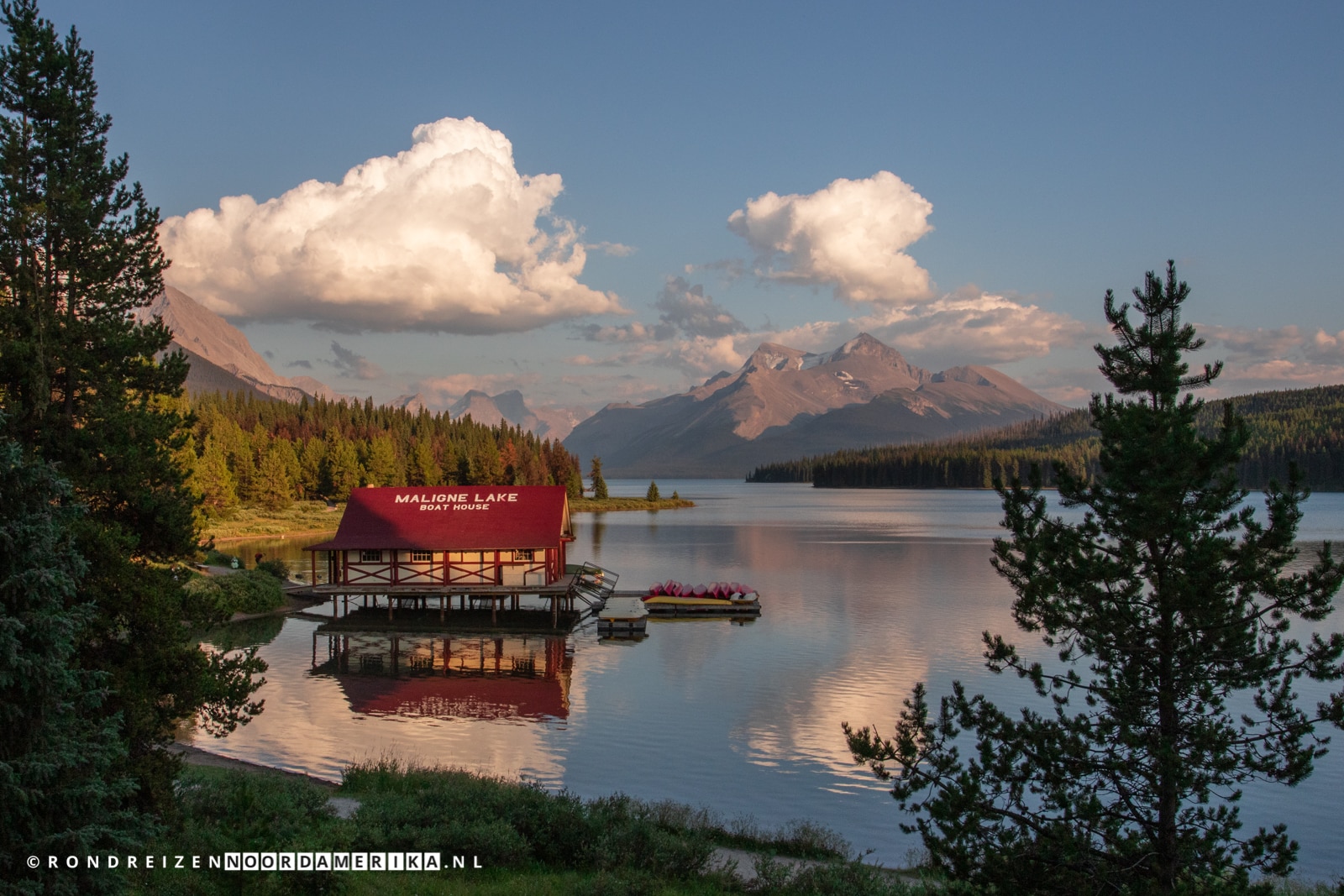 Maligne Lake Boat House