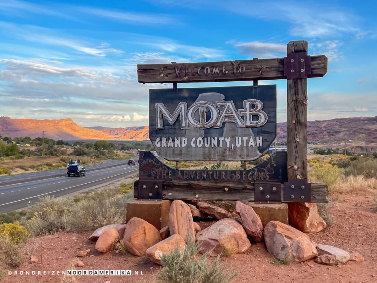 Moab Welcome Sign