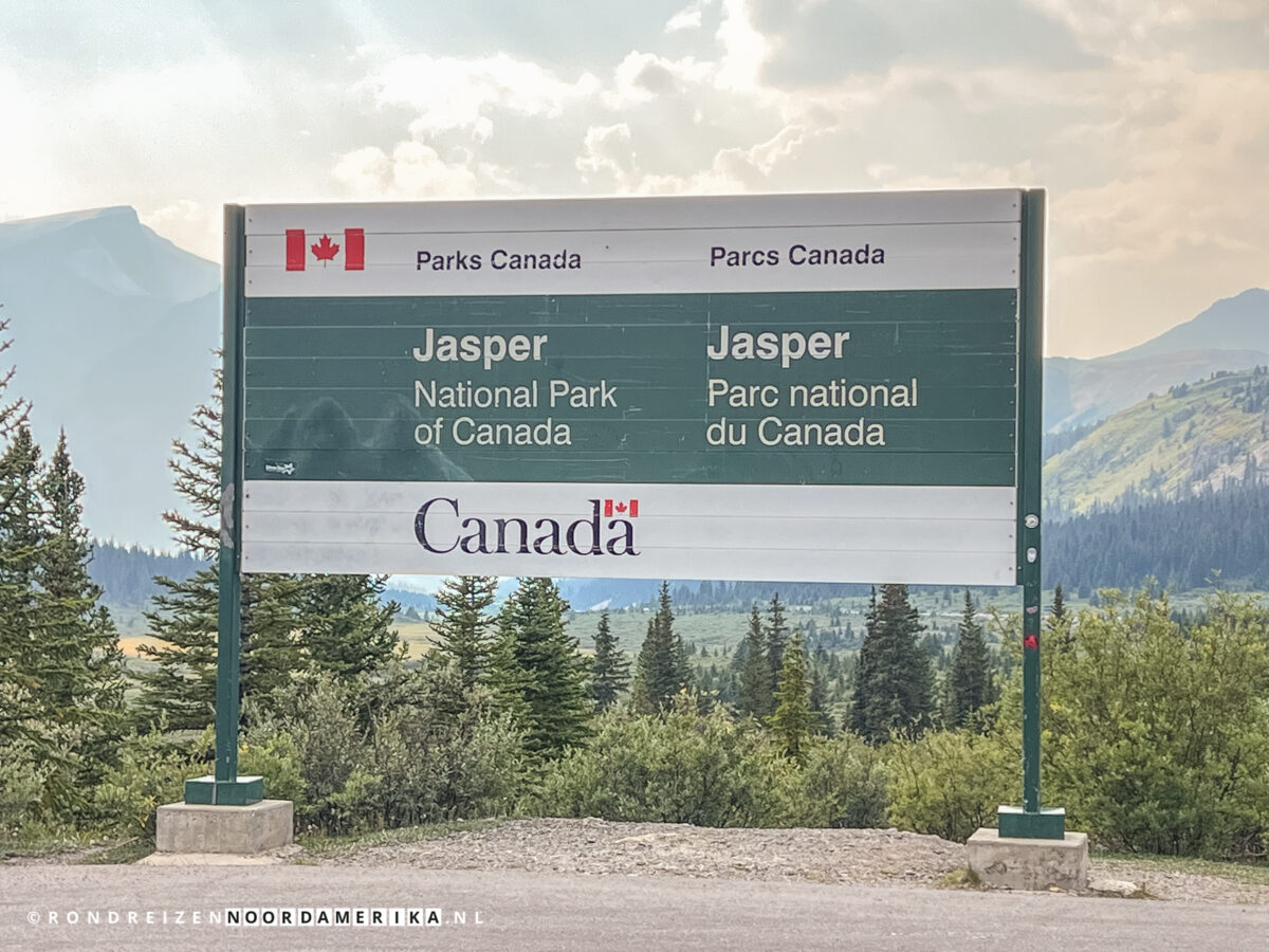 Jasper National Park Welcome Sign