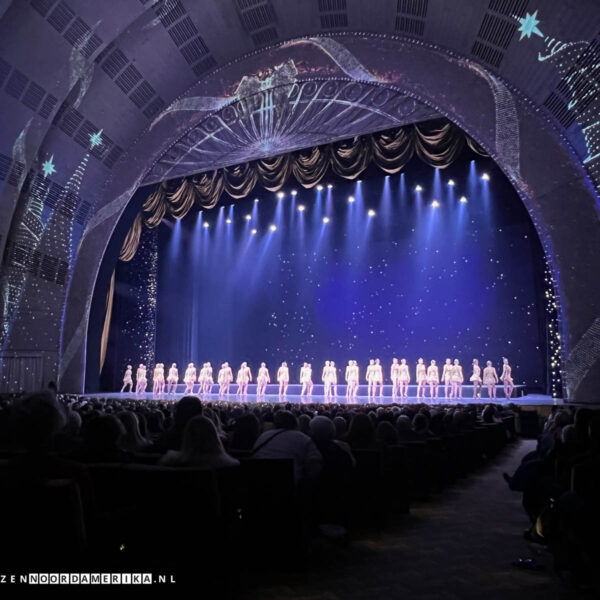 Rockettes Radio City Music Hall New York